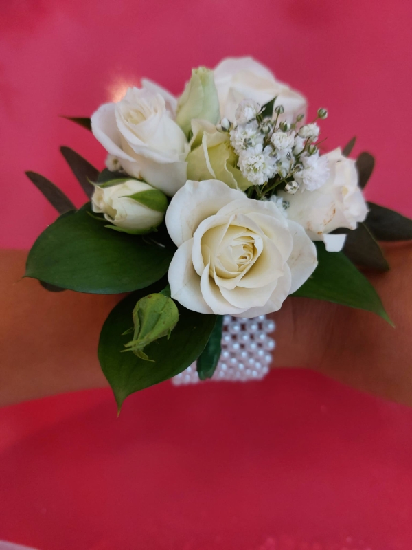 Order deals corsage online